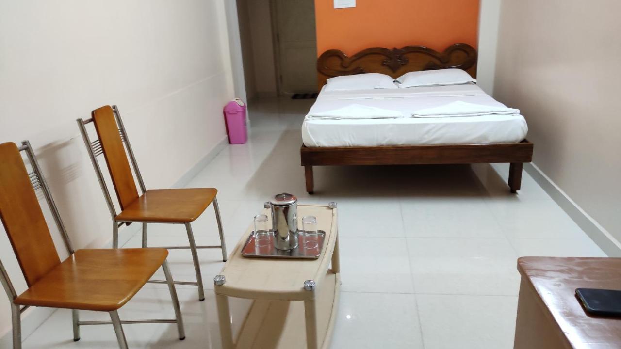 Sibi Lodge Coimbatore Eksteriør billede